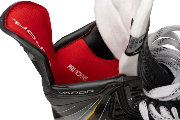 Bauer Vapor Flypro Skate- Intermediate